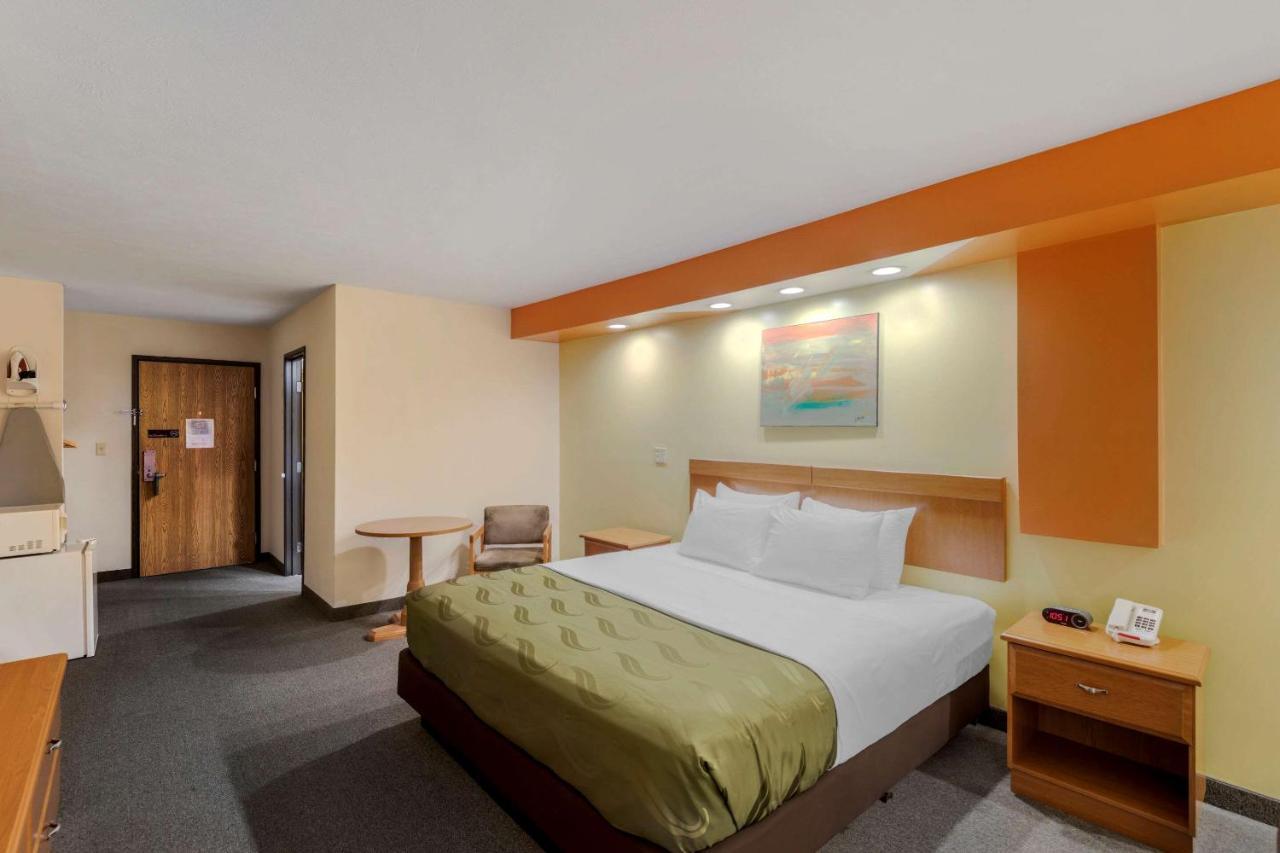 Quality Inn Hamilton Экстерьер фото