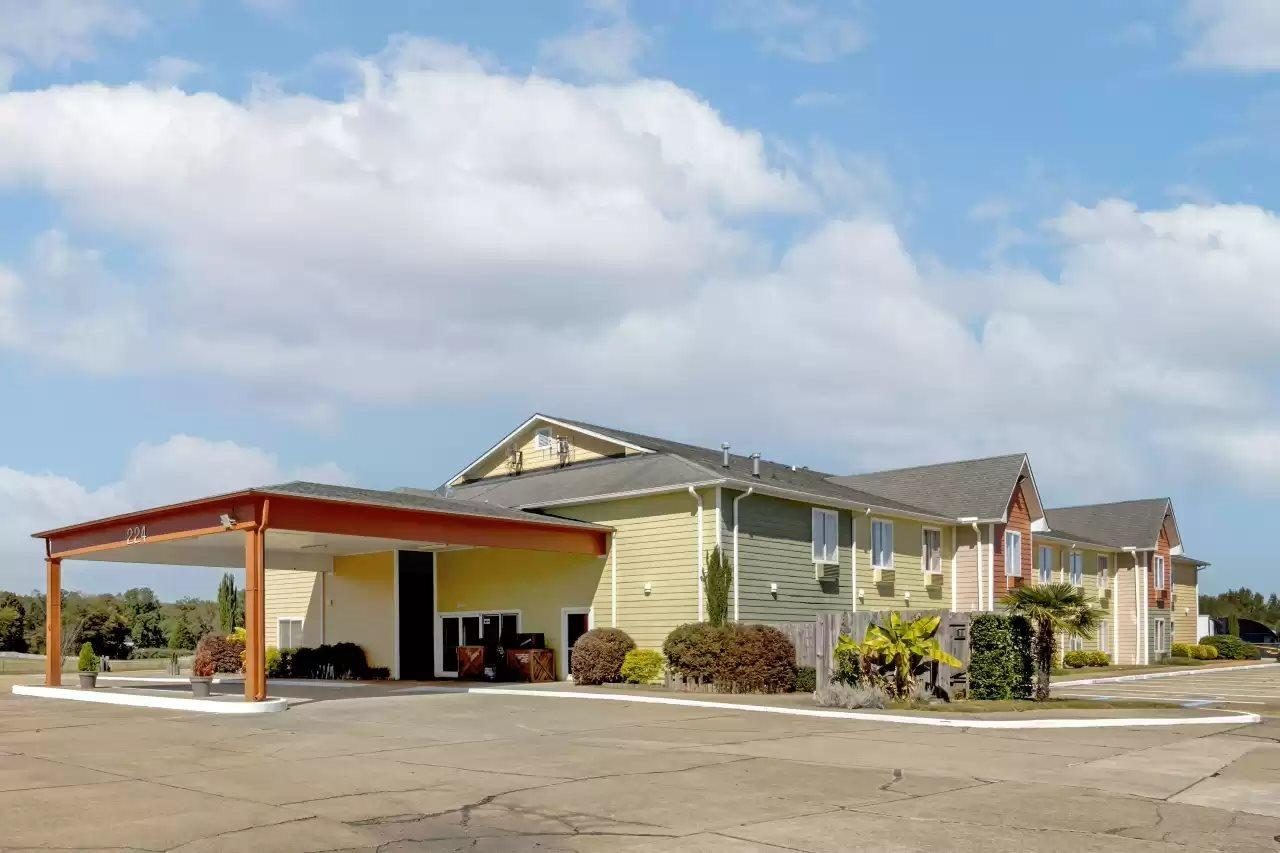 Quality Inn Hamilton Экстерьер фото