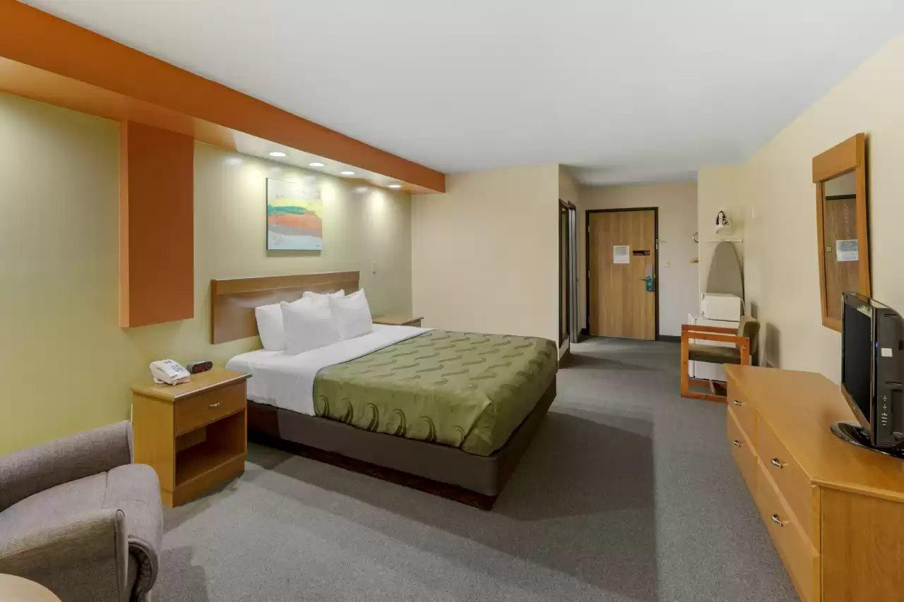 Quality Inn Hamilton Экстерьер фото