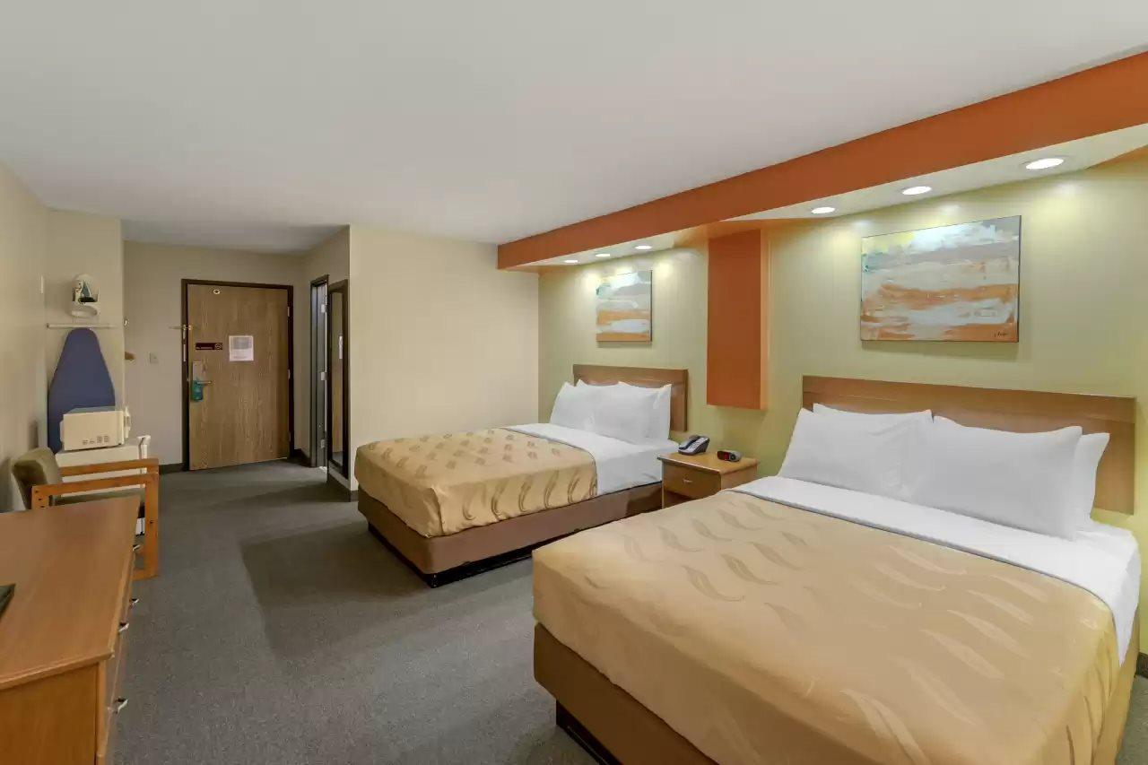 Quality Inn Hamilton Экстерьер фото